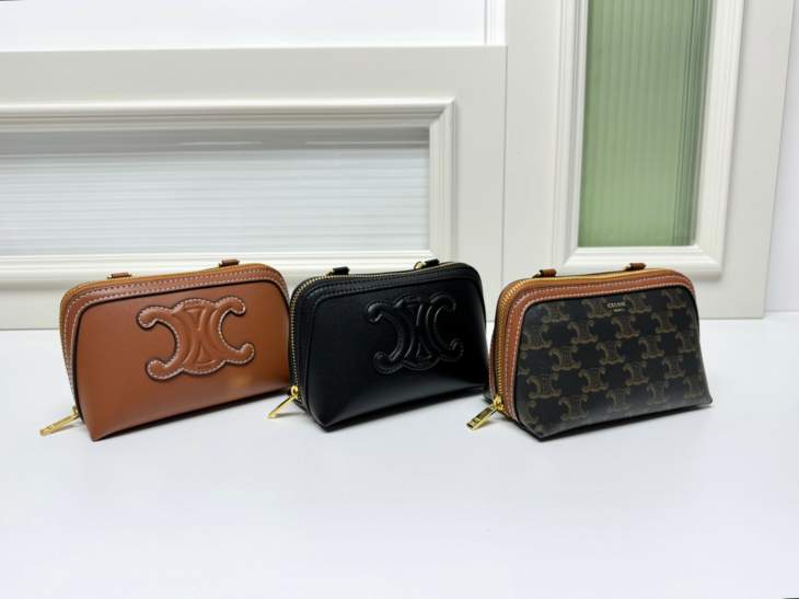 Picture of Celine Handbags _SKUfw227909331fw